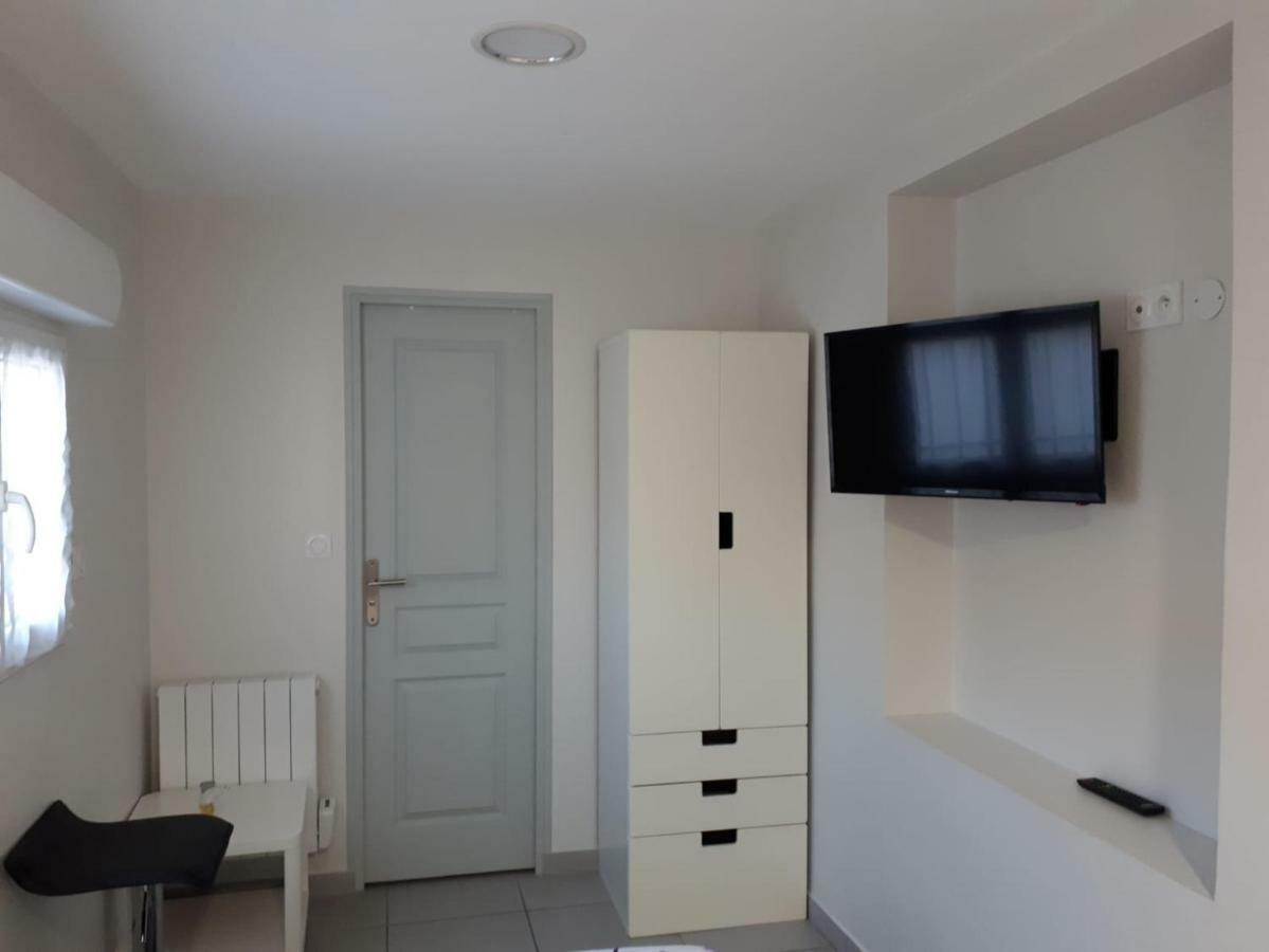 Studio Climatise Avignon Bagian luar foto